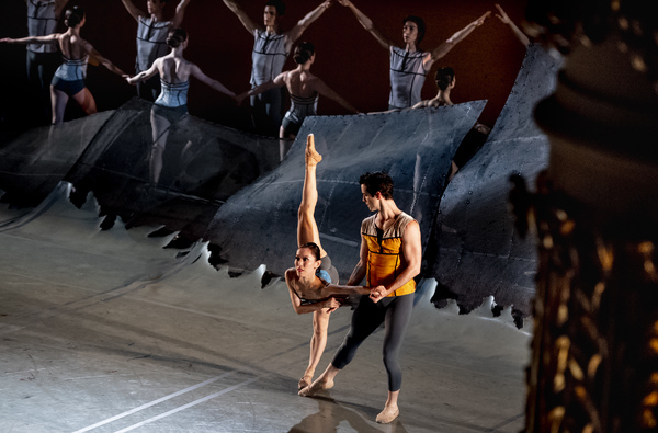 Review: WHEELDON, ELO AND ROBBINS DANCE TRIO at Academy Of Music Image