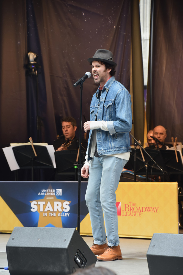Photo Coverage: Stars From HADESTOWN, TOOTSIE, BEETLEJUICE, and More Perform at STARS IN THE ALLEY Image