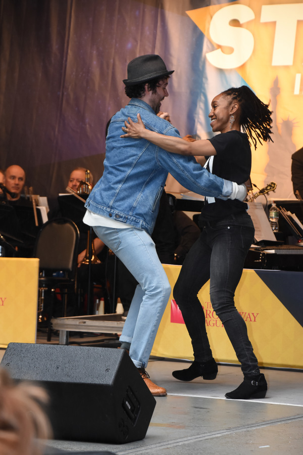 Photo Coverage: Stars From HADESTOWN, TOOTSIE, BEETLEJUICE, and More Perform at STARS IN THE ALLEY Image