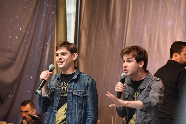 Photo Coverage: Stars From HADESTOWN, TOOTSIE, BEETLEJUICE, and More Perform at STARS IN THE ALLEY Image