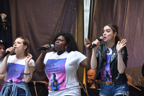 Photo Coverage: Stars From HADESTOWN, TOOTSIE, BEETLEJUICE, and More Perform at STARS IN THE ALLEY Image