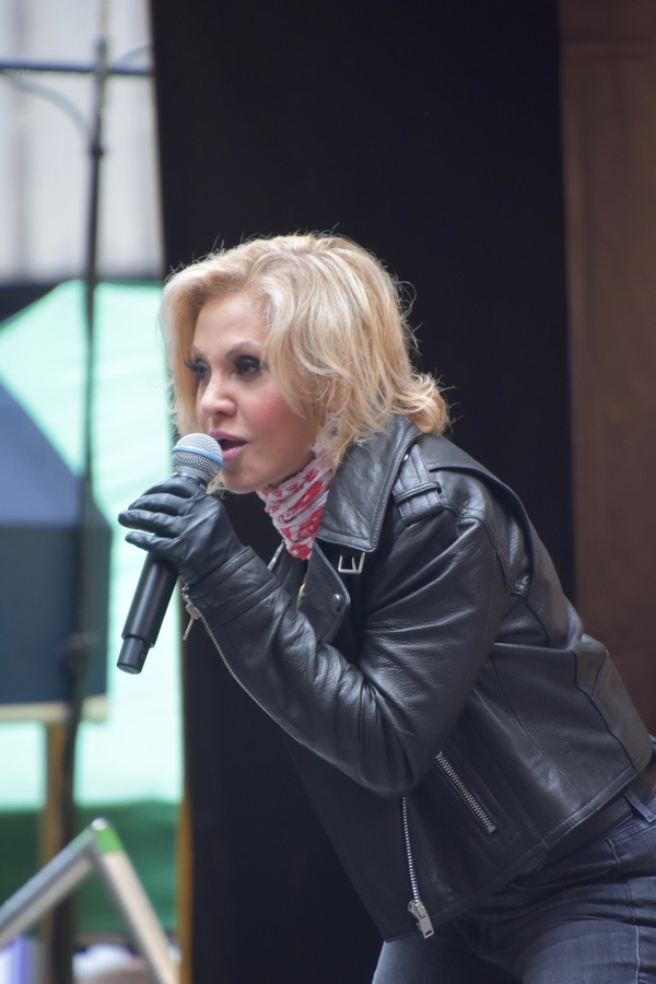 Photo Coverage: Stars From HADESTOWN, TOOTSIE, BEETLEJUICE, and More Perform at STARS IN THE ALLEY Image