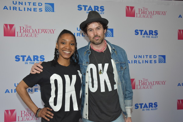 Photo Coverage: On the Red Carpet at STARS IN THE ALLEY Image