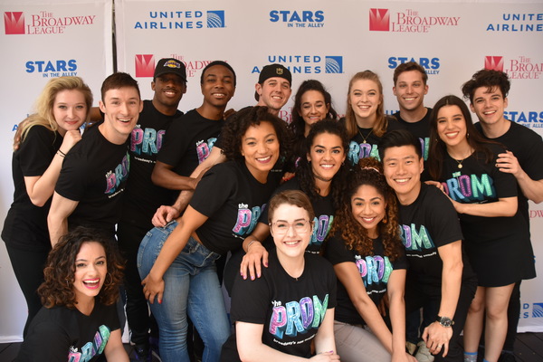 Photo Coverage: On the Red Carpet at STARS IN THE ALLEY Image