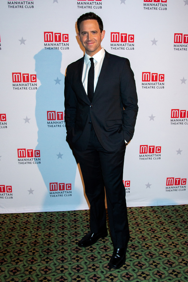 Santino Fontana Photo