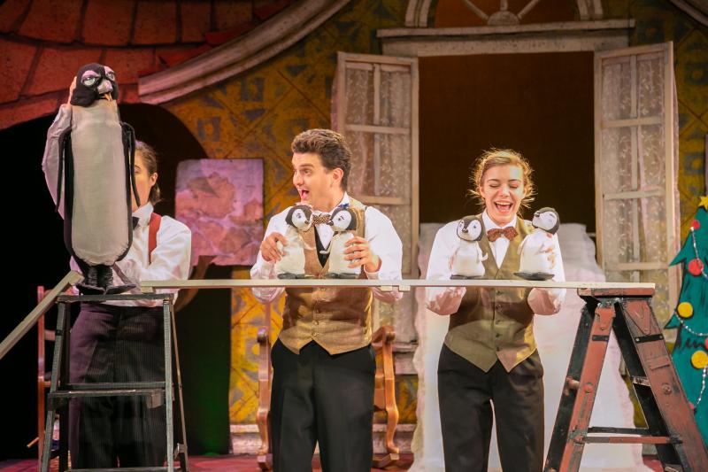 Review: MR. POPPER'S PENGUINS Delights at The Growing Stage Image