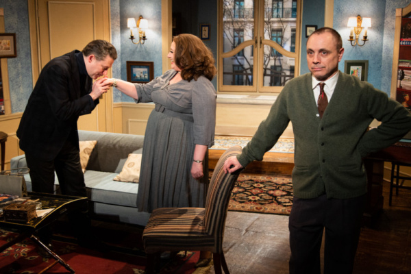Photo Flash: First Look at Retro Productions' MARY, MARY Image