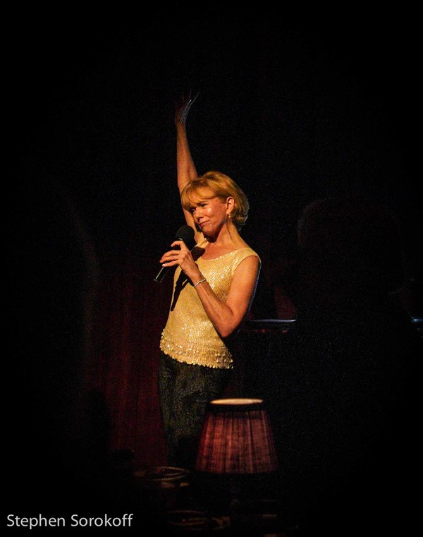 Photo Coverage: Linda Purl Plays the Beach Cafe Image