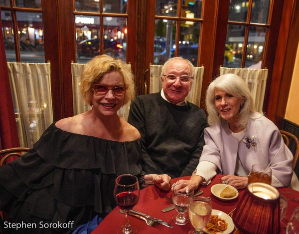 Photo Coverage: Linda Purl Plays the Beach Cafe Image