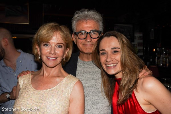 Photo Coverage: Linda Purl Plays the Beach Cafe Image