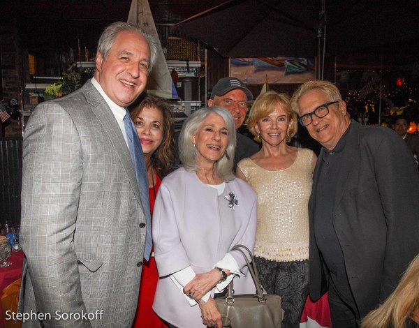 Photo Coverage: Linda Purl Plays the Beach Cafe Image