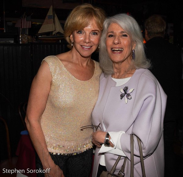 Photo Coverage: Linda Purl Plays the Beach Cafe Image