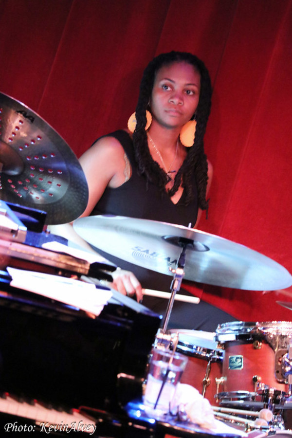 Photo Flash: Natalie Douglas Continues Tributes at Birdland Image