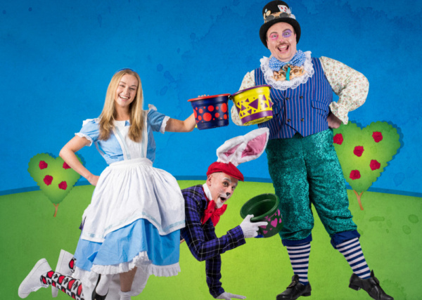 Photo Flash: First Look At Immersion Theatre's Summer Tour Of
ALICE IN WONDERLAND Image