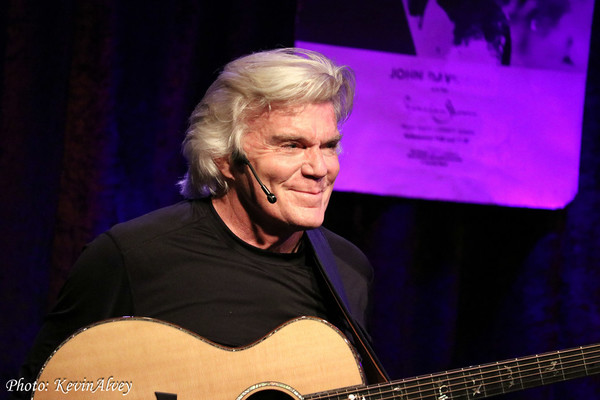 Photo Flash: Birdland Theater Hosts John Davidson Image
