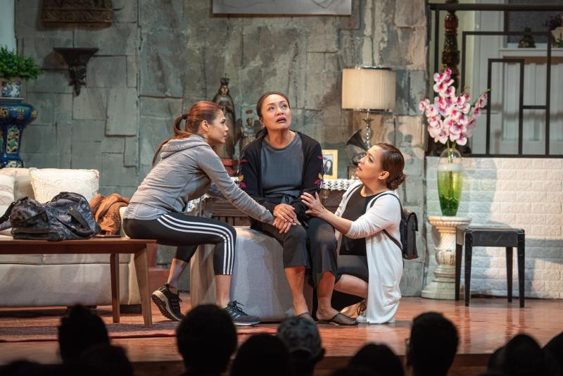 Review: THE KUNDIMAN PARTY Has Never Been More Relevant; Show Closes Tom. Image
