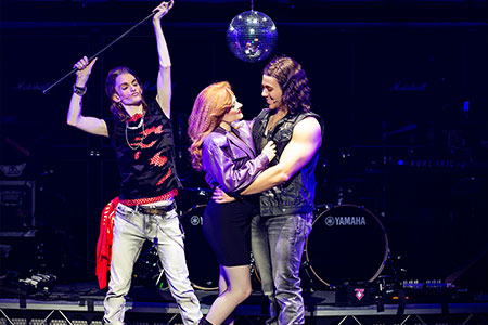 Review: ROCK OF AGES at Starlight Theatre Image