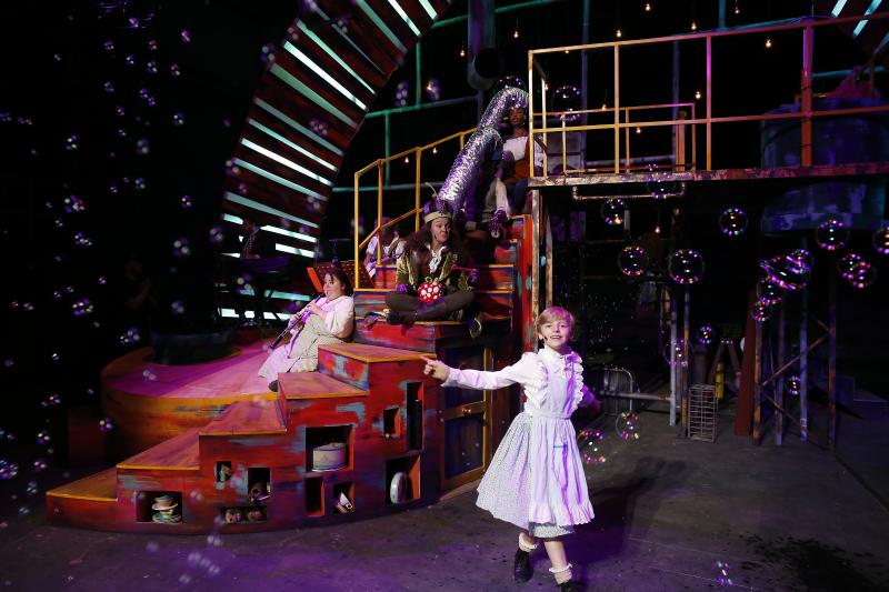 Review: Down The Rabbit Hole is Fun with ALICE IN WONDERLAND at The Birmingham Children's Theatre Image