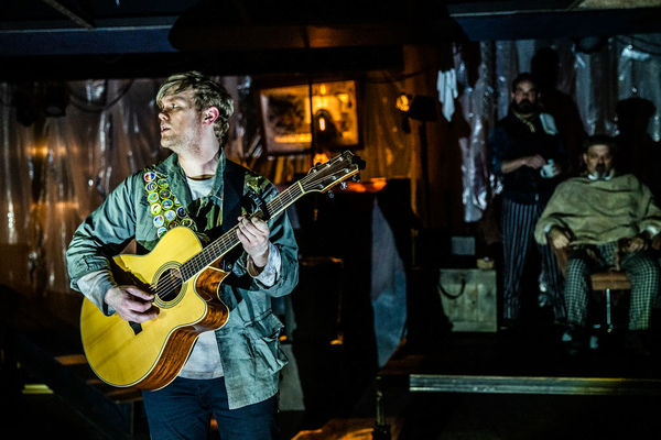 Photo Flash: SWEENEY TODD Slashes Into Circle Theatre Image