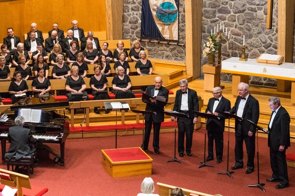 Morris Choral Society and MCS member Donna Anderle, soprano and Wendy Schramm, mezzo  Photo