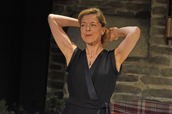 Photo Flash: First Look at VANYA AND SONIA AND MASHA AND SPIKE at the Ustinov Studio Image