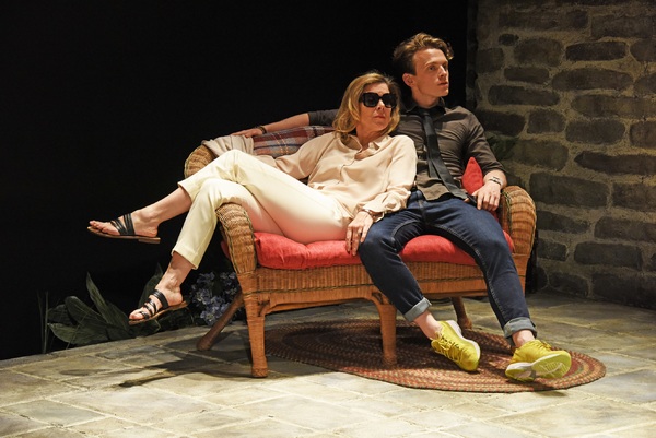 Photo Flash: First Look at VANYA AND SONIA AND MASHA AND SPIKE at the Ustinov Studio Image