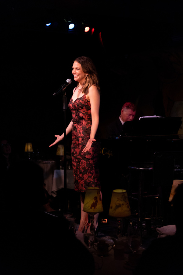 Photo Flash: Sutton Foster Kicks Off Residency at Cafe Carlyle  Image