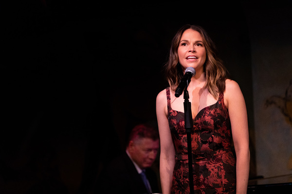 Photo Flash: Sutton Foster Kicks Off Residency at Cafe Carlyle 