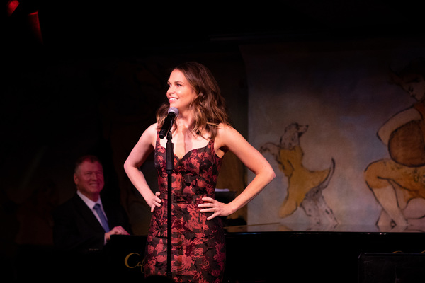 Photo Flash: Sutton Foster Kicks Off Residency at Cafe Carlyle Image