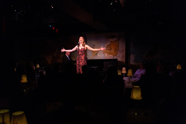 Photo Flash: Sutton Foster Kicks Off Residency at Cafe Carlyle Image