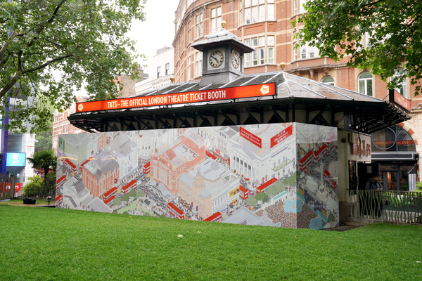 Photo Flash: TKTS Unveils Theatre Mural Alongside West End Stars 