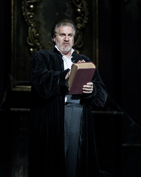 Photo Flash: SWEENEY TODD at Darling Harbour Theatre Image