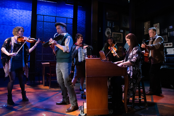 Photo Flash: First Look at 42nd Street Moon's ONCE 