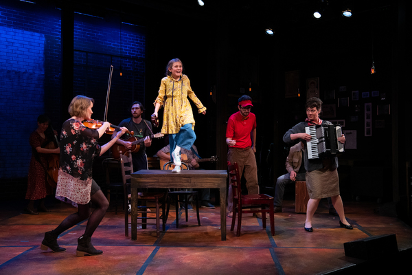 Photo Flash: First Look at 42nd Street Moon's ONCE Image