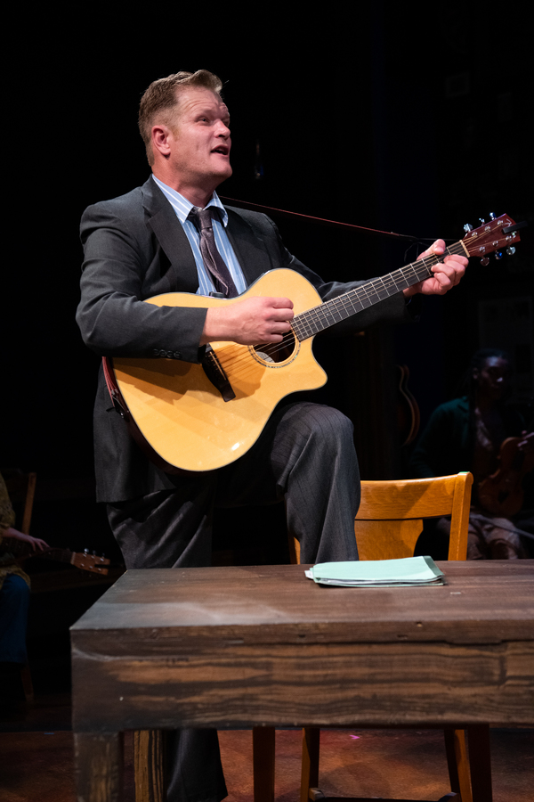 Photo Flash: First Look at 42nd Street Moon's ONCE Image
