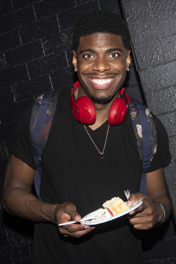 Photo Flash: AIN'T TOO PROUD Celebrates 100th Broadway Performance! Image
