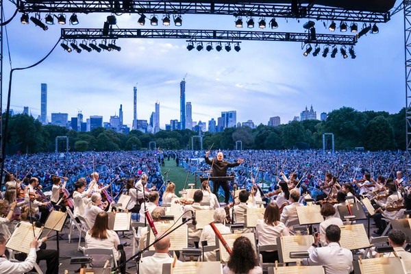 Photo Flash: The New York Philharmonic Visit NYC Parks In Summer Series! Image