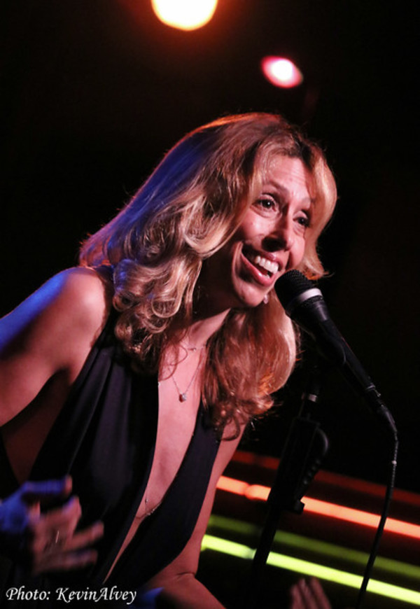Photo Flash: Jenn Colella, Jarrod Spector and More Join Amanda Green At Birdland Image