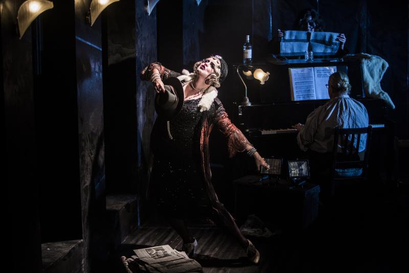 Review: Ghosts Of Sydney's Underworld Come Back To Set The Record Straight In RAZORHURST Image