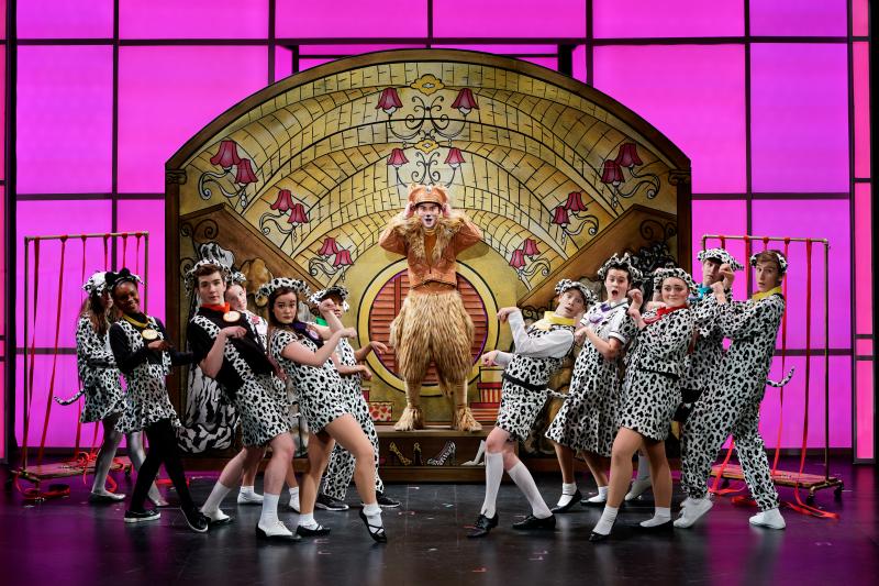 Review: DISNEY'S 101 DALMATIONS Barks Up the Right Tree at Stages St. Louis Image