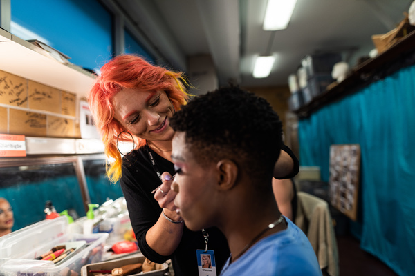 BWW Exclusive: Go Behind The Scenes of KINKY BOOTS at The Muny - Part One! 