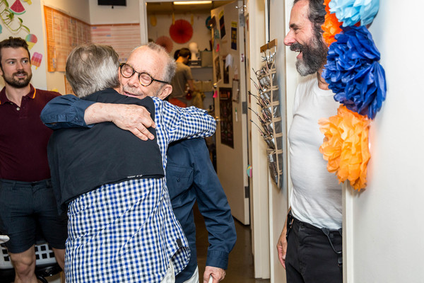 Photo Flash: Mikhail Baryshnikov Visits FIDDLER ON THE ROOF in Yiddish Image