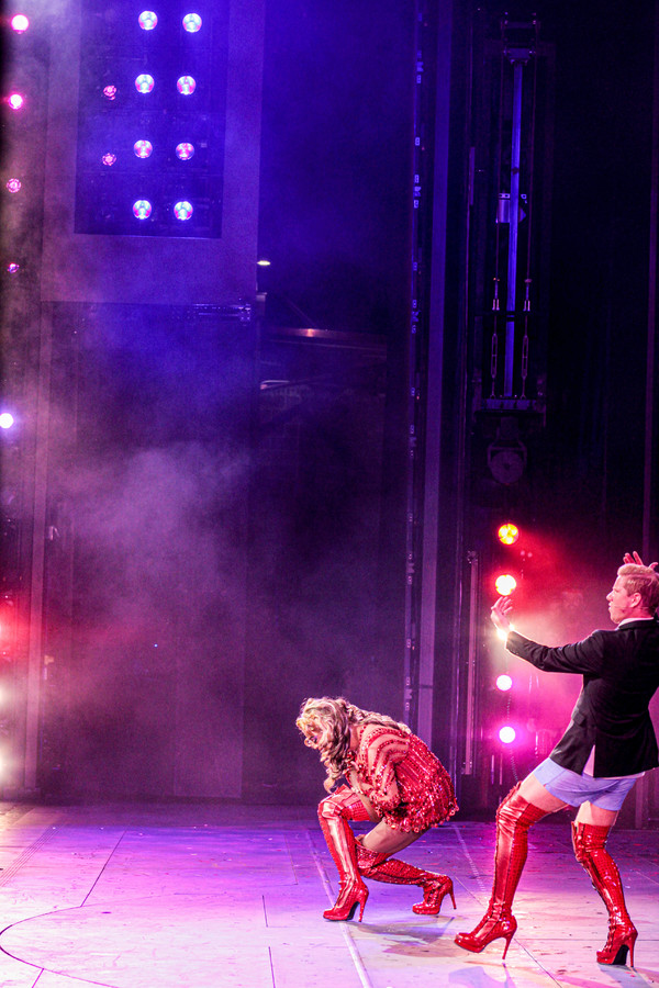 BWW Exclusive: Go Behind The Scenes of KINKY BOOTS at The Muny - Part Two! Image