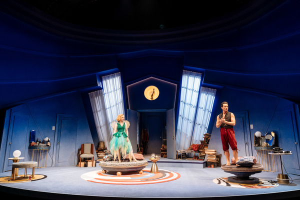 Photo Flash: First Look at Andrew Scott and More in PRESENT LAUGHTER at The Old Vic Image