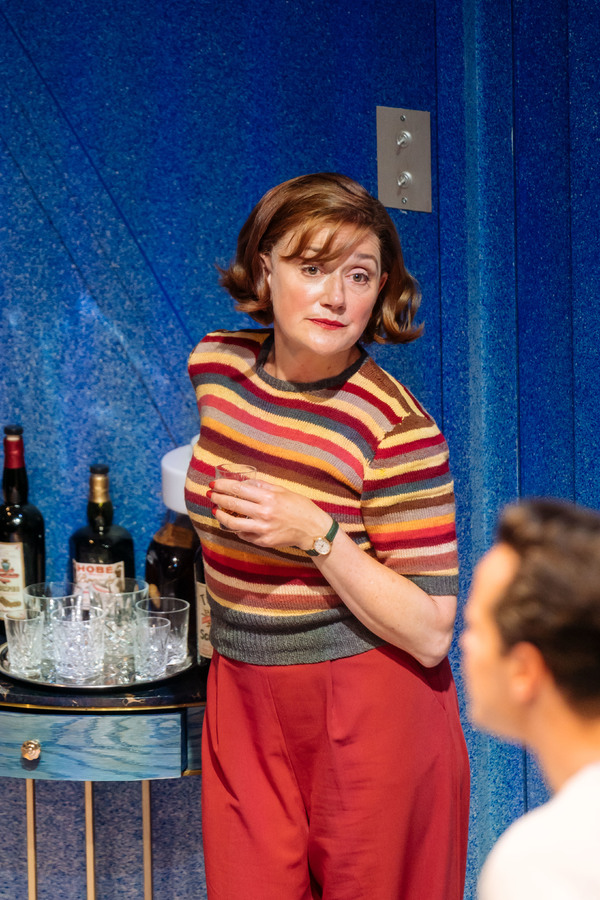 Photo Flash: First Look at Andrew Scott and More in PRESENT LAUGHTER at The Old Vic Image