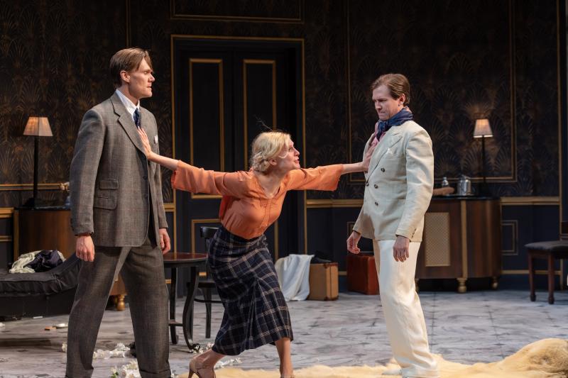 Review: PRIVATE LIVES at Dorset Theatre Festival is Pretty Much Pitch Perfect 