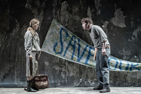 Photo Flash: First Look at EUROPE at Donmar Warehouse 
