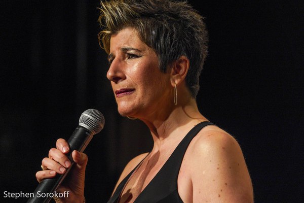 Photo Coverage: Marieann Meringolo Performs at the Friars Club & Joins The Legends On The Walls 