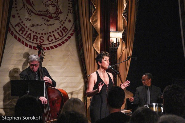 Photo Coverage: Marieann Meringolo Performs at the Friars Club & Joins The Legends On The Walls 