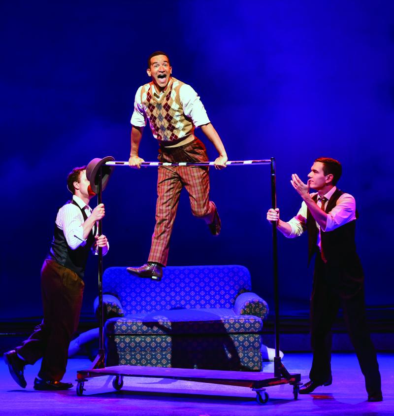 Review: Lyric Theatre of Oklahoma's SINGIN' IN THE RAIN Showers Audiences with Nostalgia and Glam Image